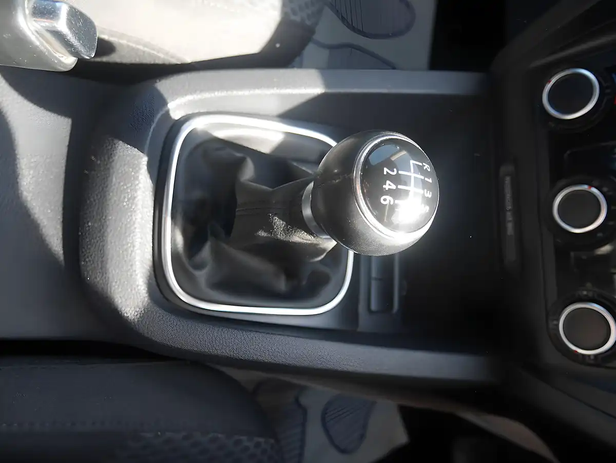 Used 2011 Volkswagen Jetta Se Reflex Silver - Interior and Exterior details 15