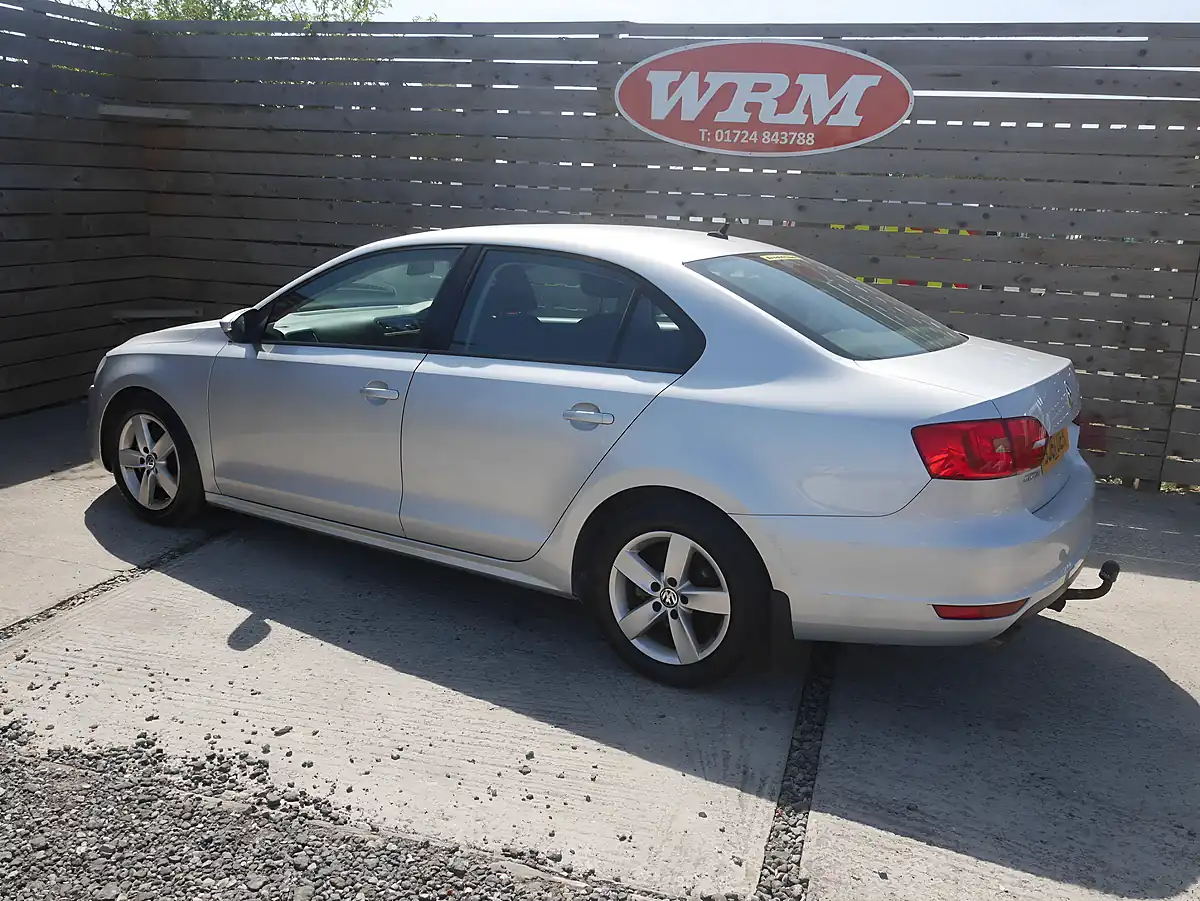 Used 2011 Volkswagen Jetta Se Reflex Silver - Interior and Exterior details 7