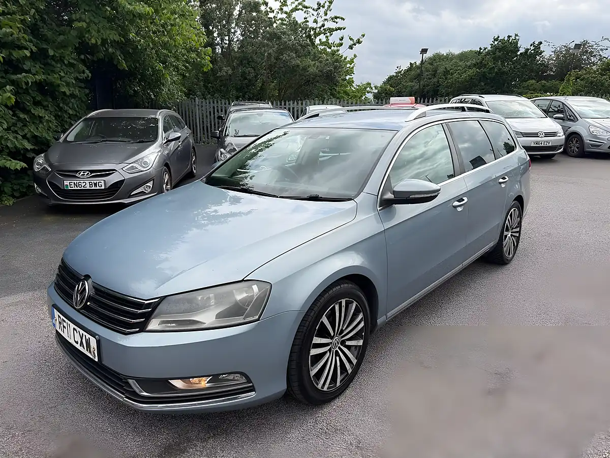 Used 2011 Volkswagen Passat Bluemotion Tech Sport Grey - Interior and Exterior details 3