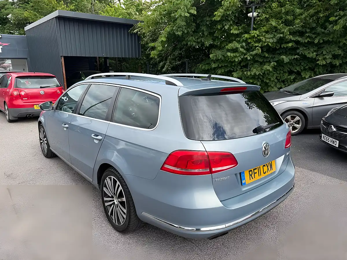Used 2011 Volkswagen Passat Bluemotion Tech Sport Grey - Interior and Exterior details 5
