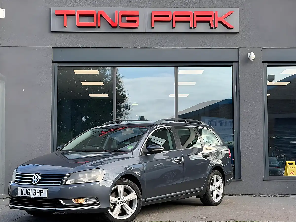 Used 2011 Volkswagen Passat Se Grey - Interior and Exterior details 9