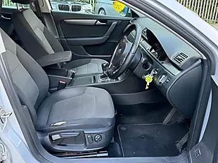 Used 2011 Volkswagen Passat Se Silver - Interior and Exterior details 17