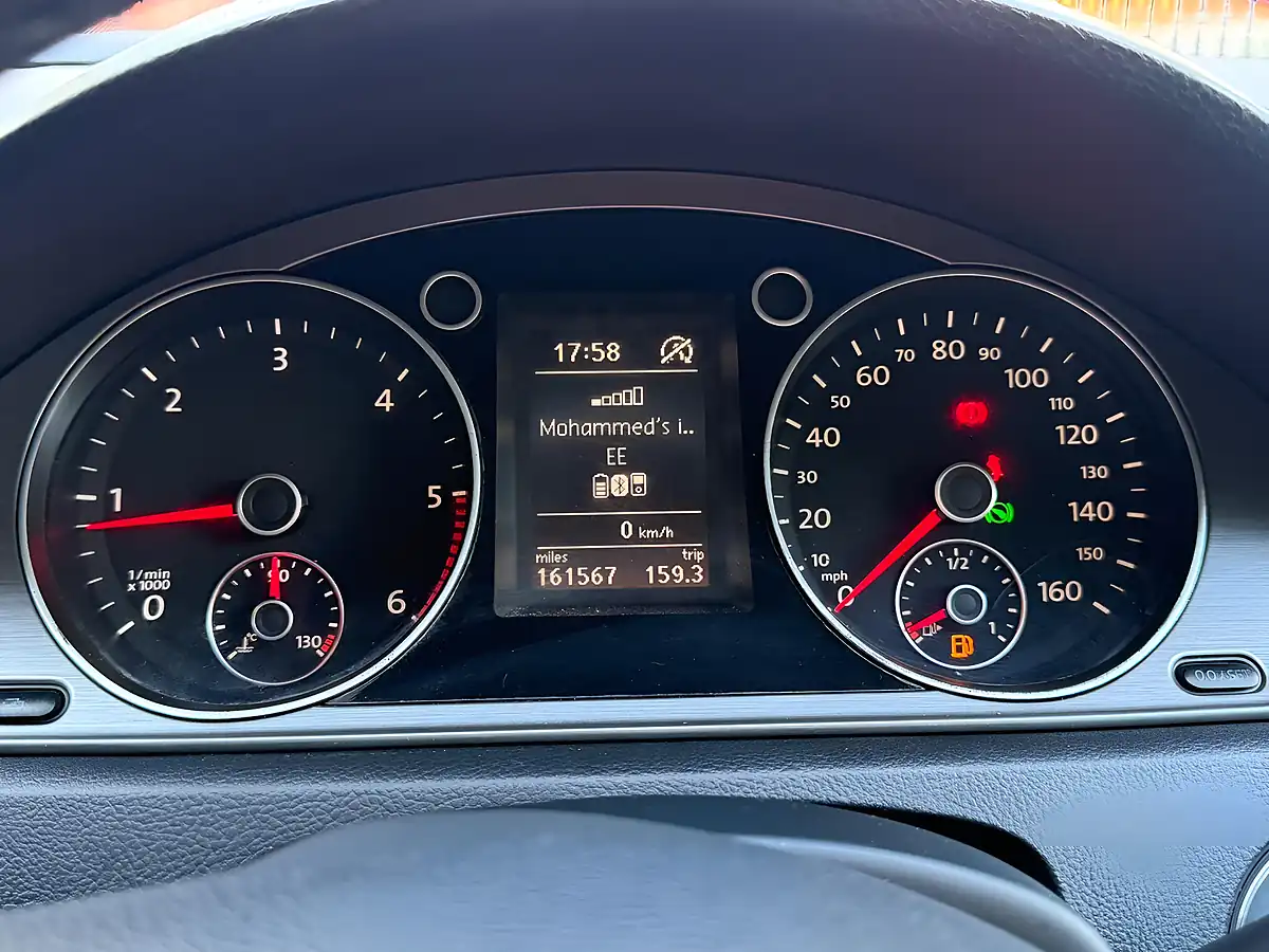 Used 2011 Volkswagen Passat Se Silver - Interior and Exterior details 18
