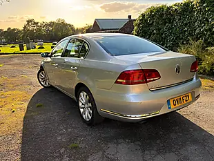 Used 2011 Volkswagen Passat Se Silver - Interior and Exterior details 11