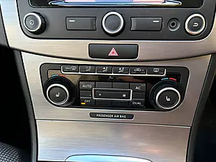 Used 2011 Volkswagen Passat Se Silver - Interior and Exterior details 15