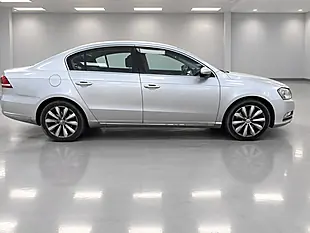 Used 2011 Volkswagen Passat Se Silver - Interior and Exterior details 7