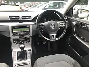 Used 2011 Volkswagen Passat Se Silver - Interior and Exterior details 11
