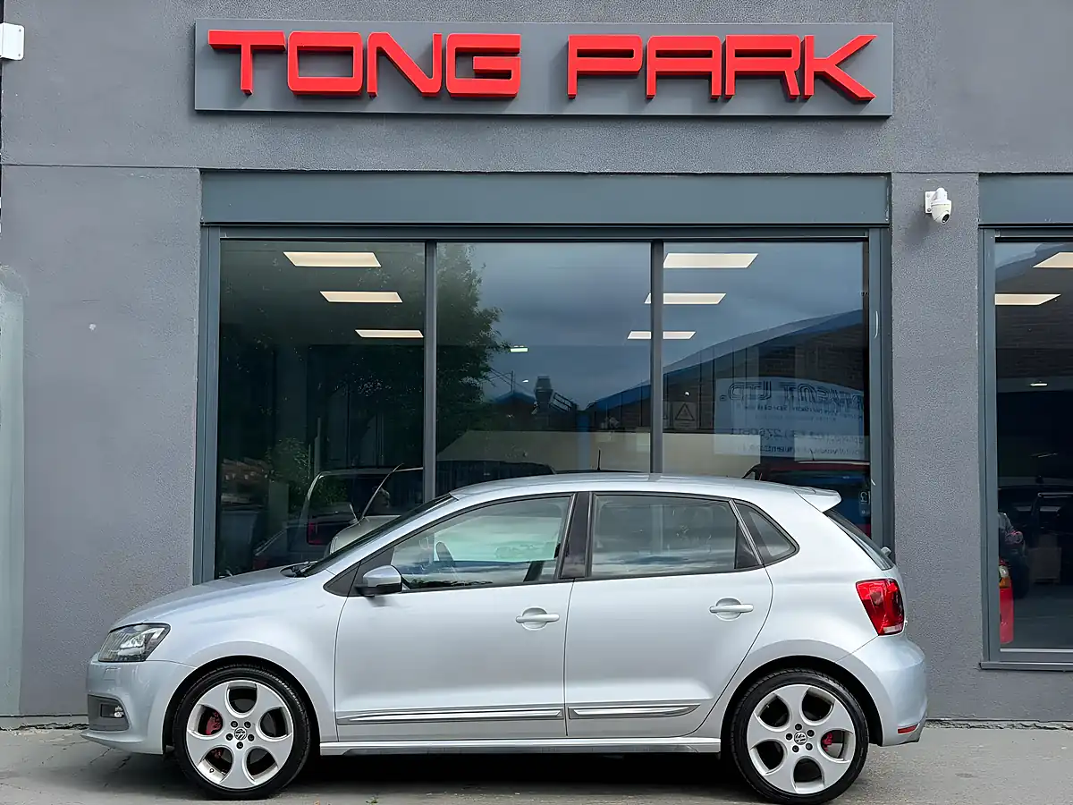 Used 2011 Volkswagen Polo GTI Silver - Interior and Exterior details 12