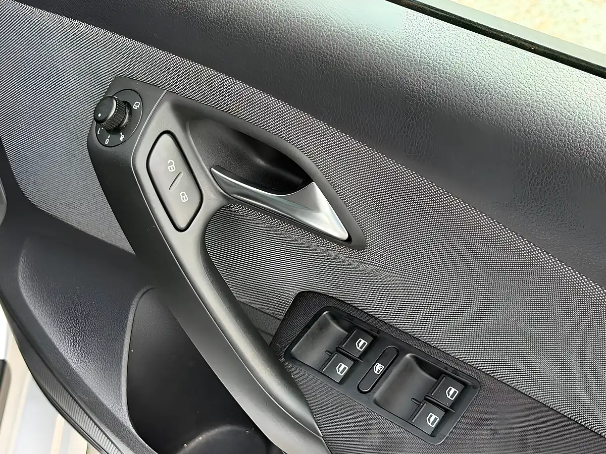 Used 2011 Volkswagen Polo GTI Silver - Interior and Exterior details 16