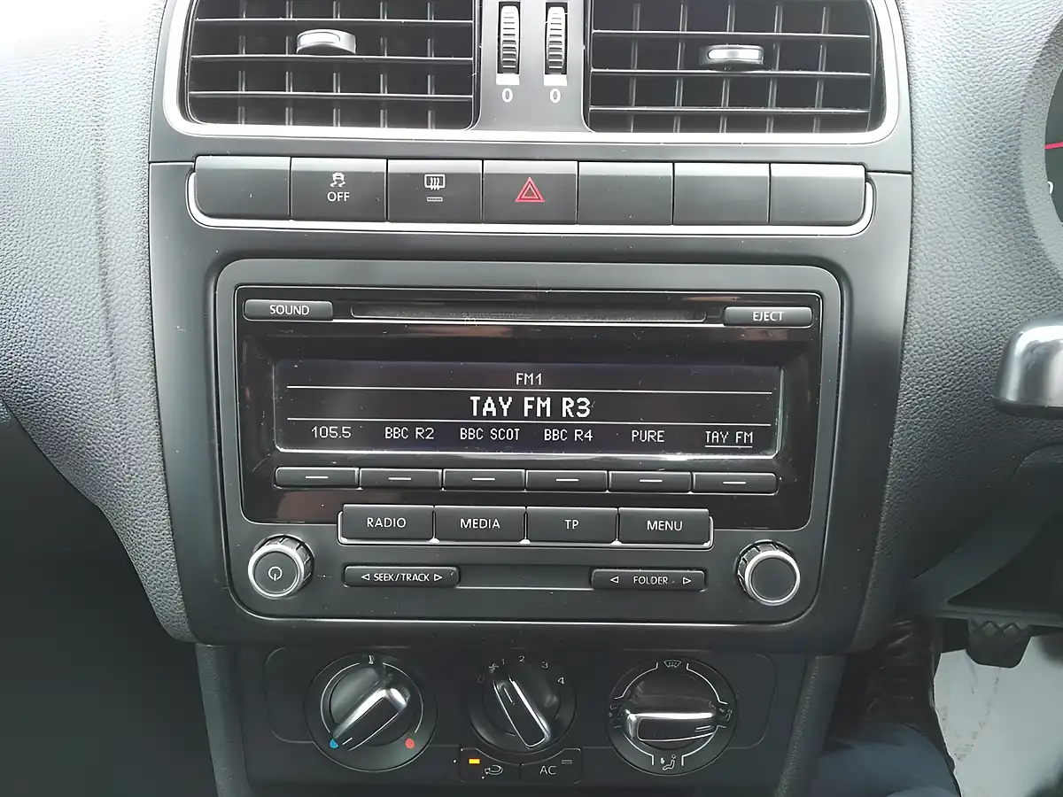 Used 2011 Volkswagen Polo Match Grey - Interior and Exterior details 17