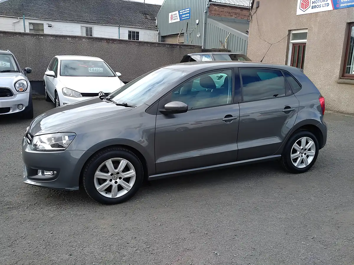 Used 2011 Volkswagen Polo Match Grey - Interior and Exterior details 2