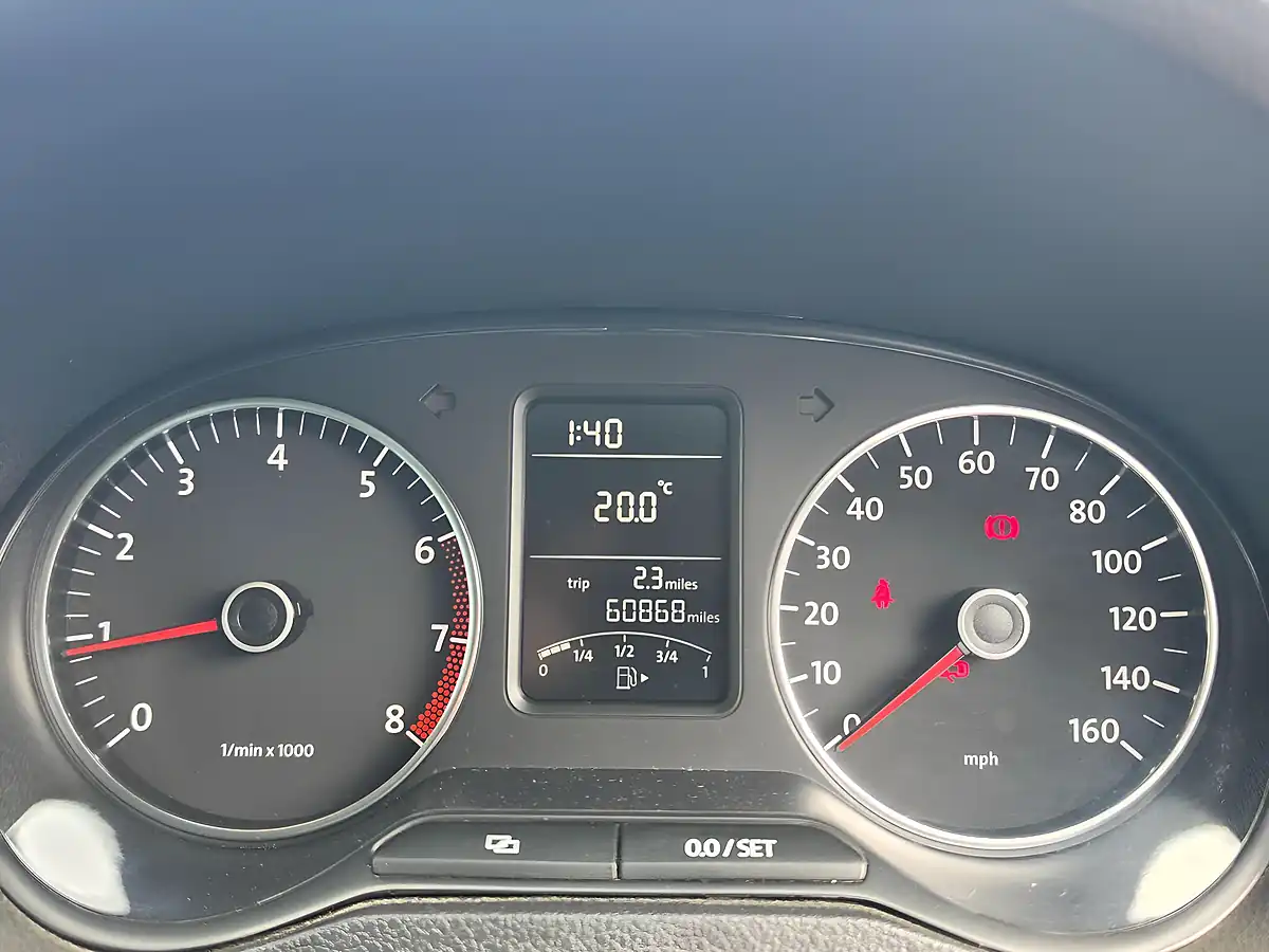 Used 2011 Volkswagen Polo Match Red - Interior and Exterior details 10