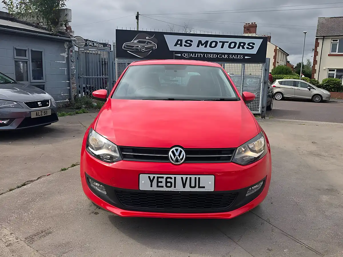 Used 2011 Volkswagen Polo Match Red - Interior and Exterior details 2