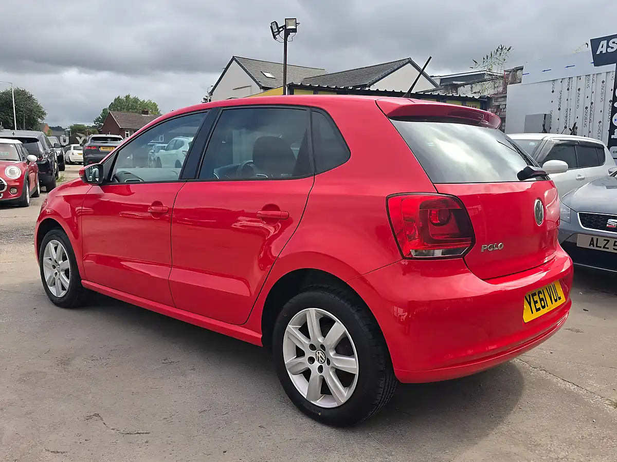 Used 2011 Volkswagen Polo Match Red - Interior and Exterior details 5
