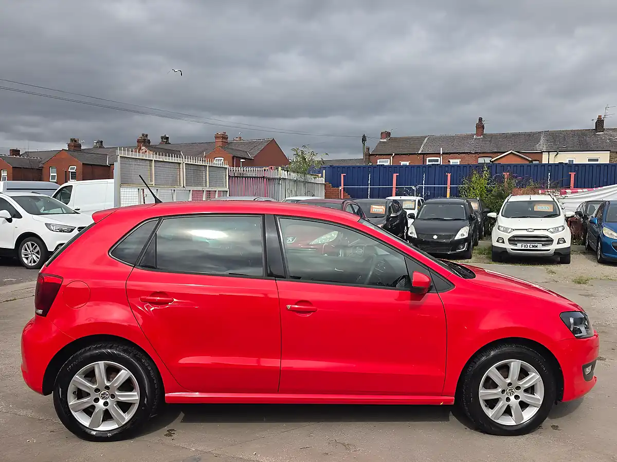 Used 2011 Volkswagen Polo Match Red - Interior and Exterior details 8