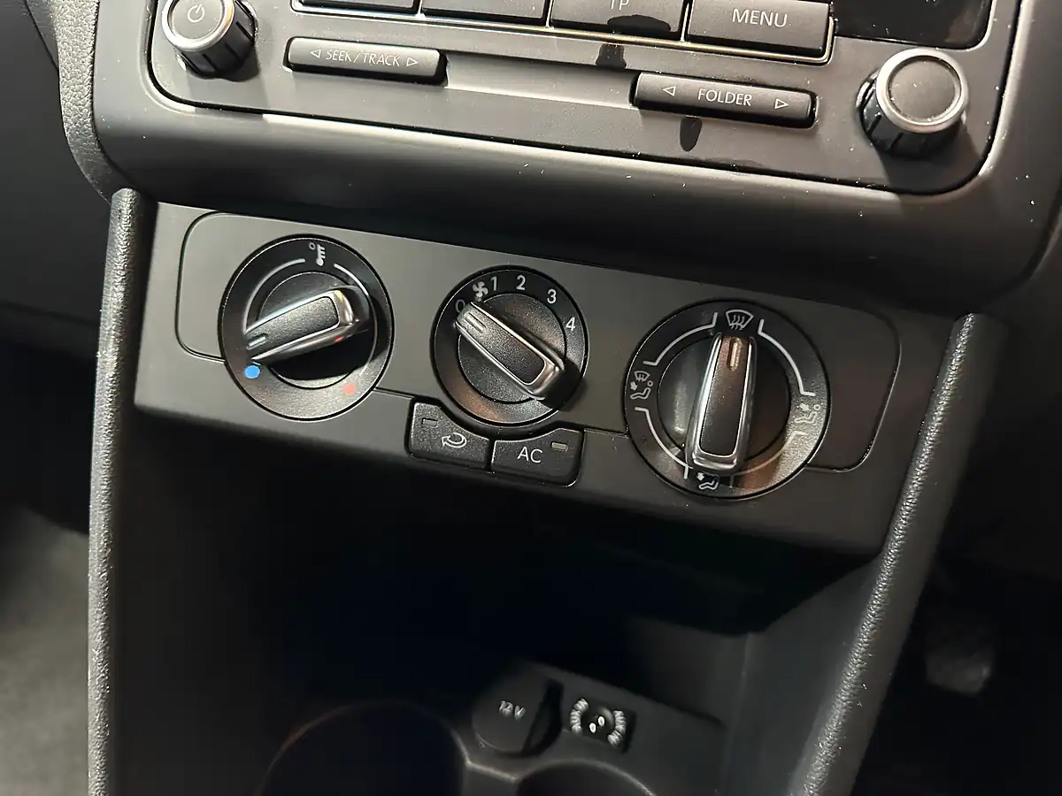 Used 2011 Volkswagen Polo Match Red - Interior and Exterior details 11