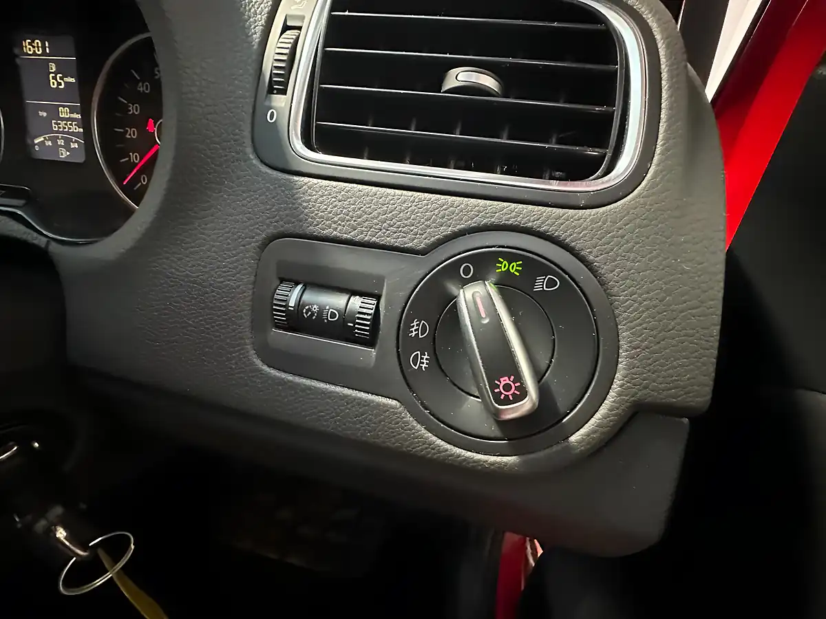 Used 2011 Volkswagen Polo Match Red - Interior and Exterior details 13