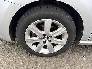 Used 2011 Volkswagen Polo Match Silver - Interior and Exterior details 10