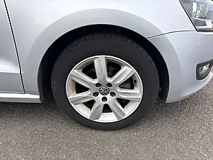 Used 2011 Volkswagen Polo Match Silver - Interior and Exterior details 12