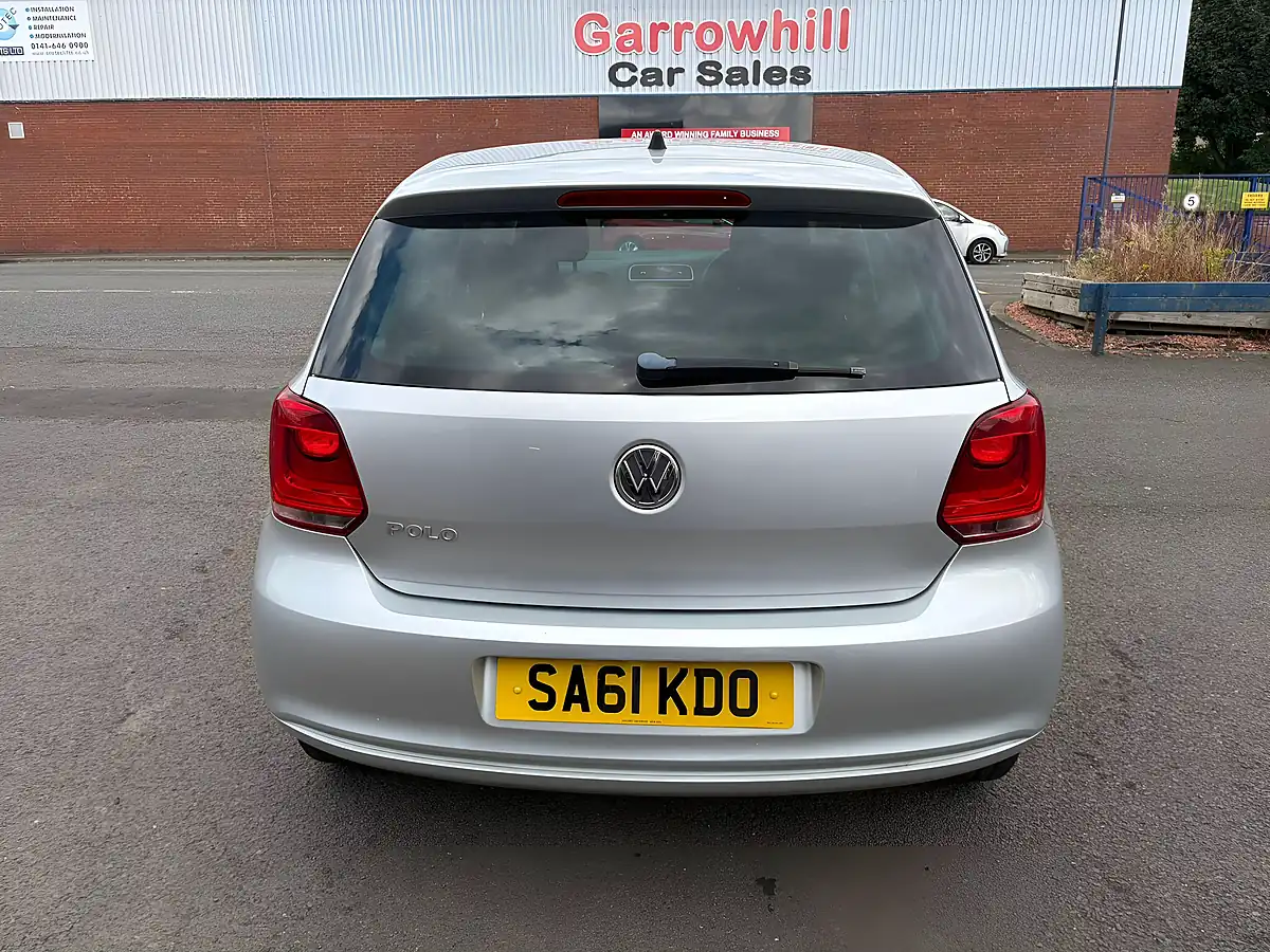 Used 2011 Volkswagen Polo Match Silver - Interior and Exterior details 6
