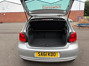 Used 2011 Volkswagen Polo Match Silver - Interior and Exterior details 7