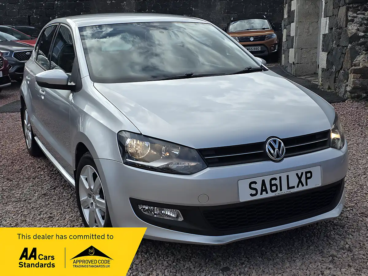 Used 2011 Volkswagen Polo Match Silver - Front View