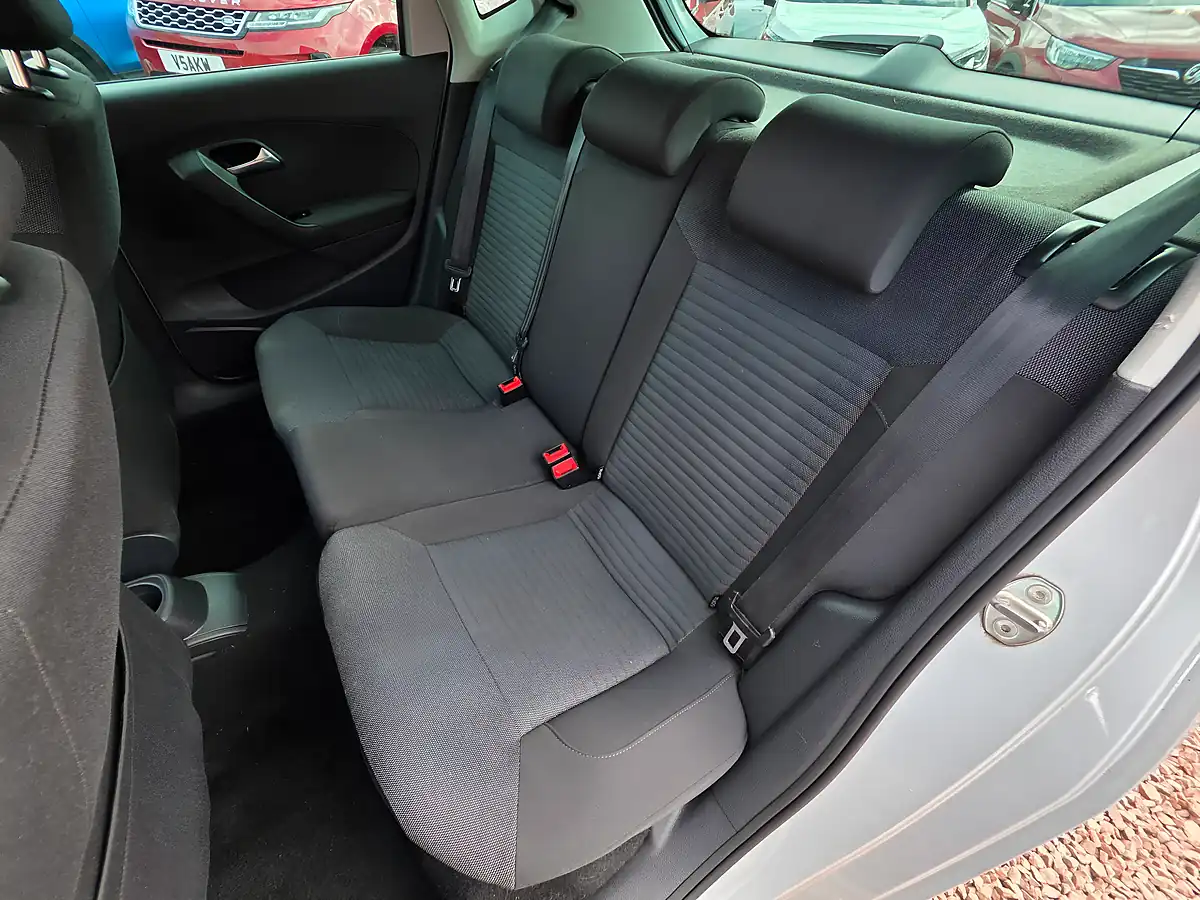 Used 2011 Volkswagen Polo Match Silver - Interior and Exterior details 12