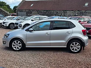 Used 2011 Volkswagen Polo Match Silver - Interior and Exterior details 14