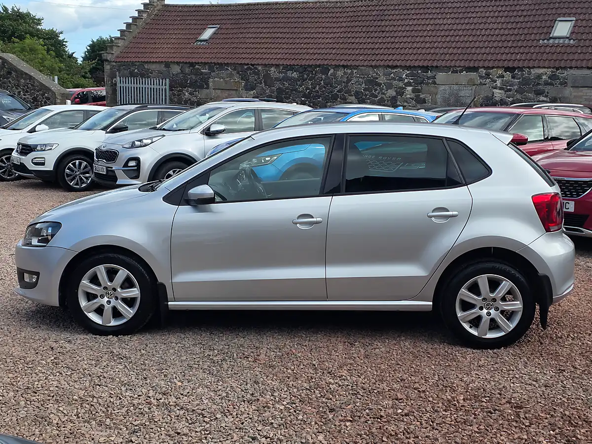 Used 2011 Volkswagen Polo Match Silver - Interior and Exterior details 14