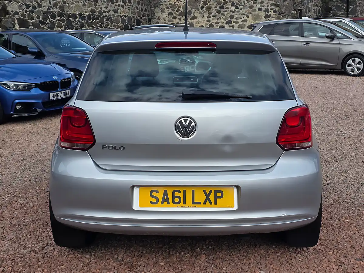 Used 2011 Volkswagen Polo Match Silver - Interior and Exterior details 17