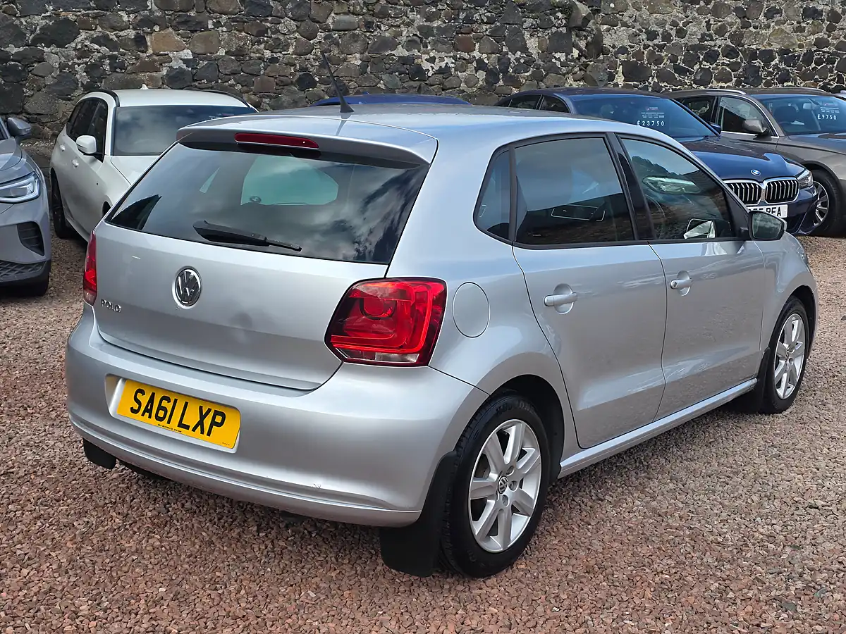 Used 2011 Volkswagen Polo Match Silver - Interior and Exterior details 18