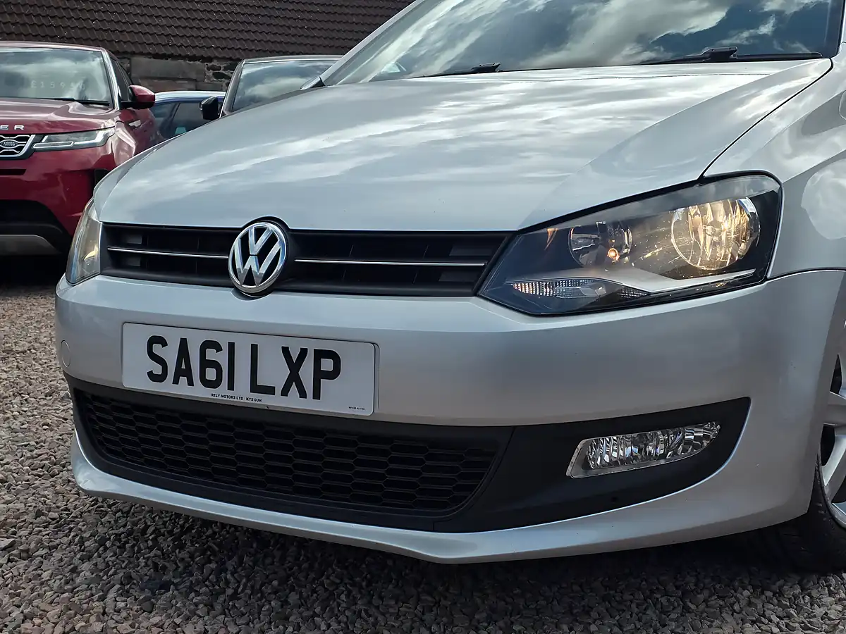 Used 2011 Volkswagen Polo Match Silver - Interior and Exterior details 6