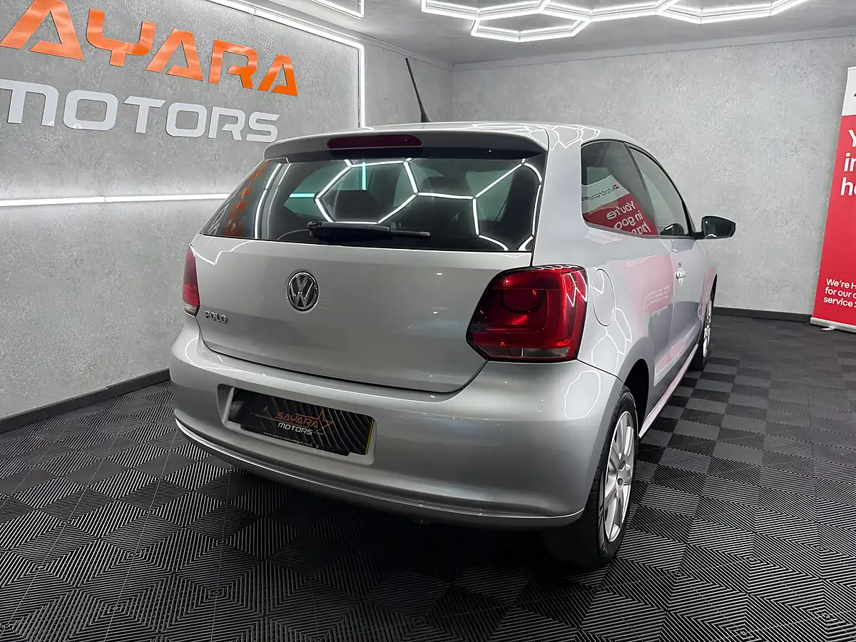 Used 2011 Volkswagen Polo Match Silver - Interior and Exterior details 13