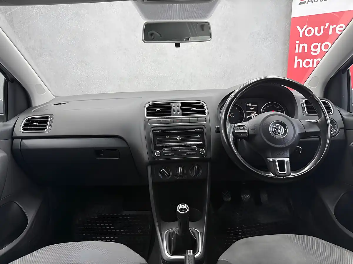 Used 2011 Volkswagen Polo Match Silver - Interior and Exterior details 20