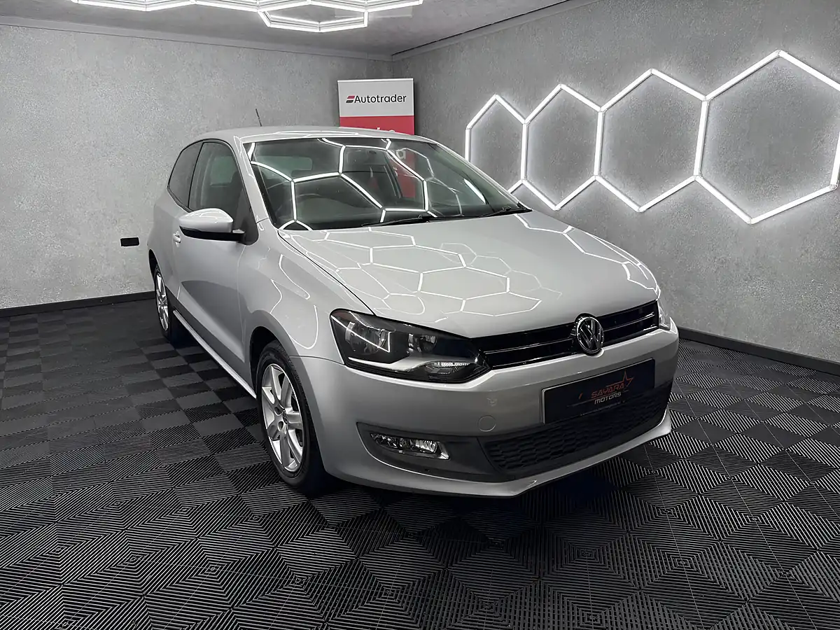 Used 2011 Volkswagen Polo Match Silver - Interior and Exterior details 6