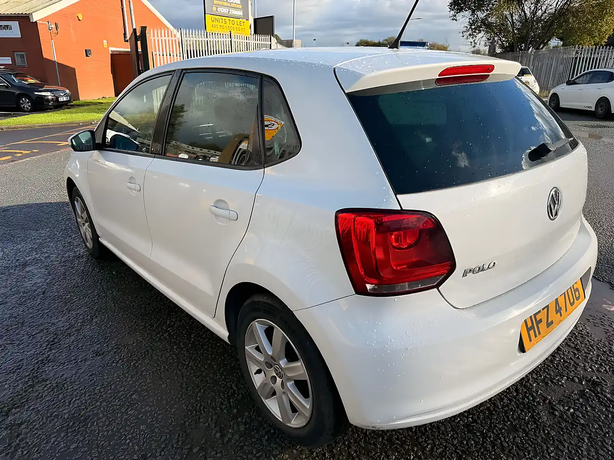 Used 2011 Volkswagen Polo Match White - Interior and Exterior details 3
