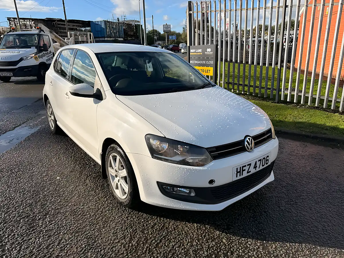Used 2011 Volkswagen Polo Match White - Interior and Exterior details 6