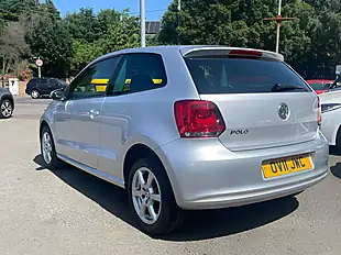 Used 2011 Volkswagen Polo Moda Silver - Interior and Exterior details 6