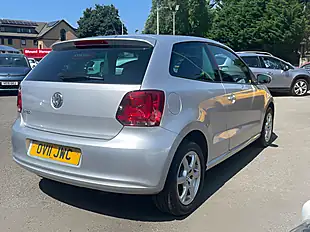 Used 2011 Volkswagen Polo Moda Silver - Interior and Exterior details 8