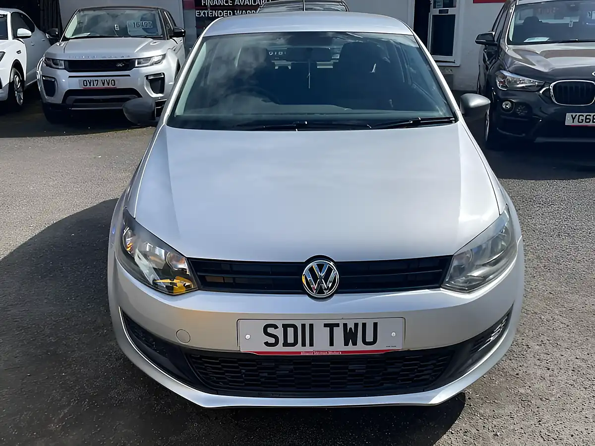 Used 2011 Volkswagen Polo S Silver - Interior and Exterior details 13