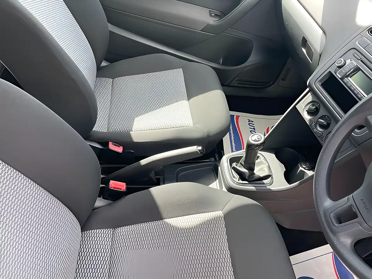 Used 2011 Volkswagen Polo S Silver - Interior and Exterior details 15