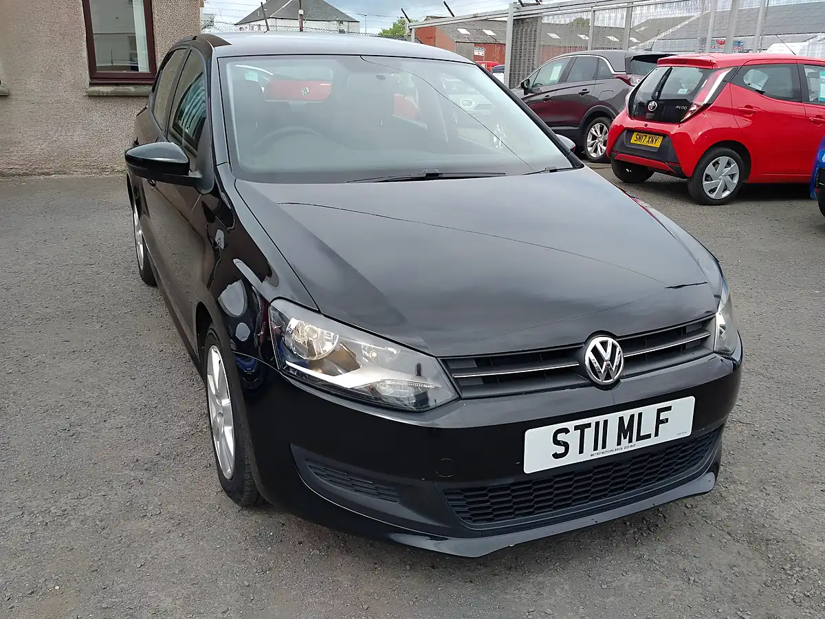 Used 2011 Volkswagen Polo Se Black - Interior and Exterior details 10
