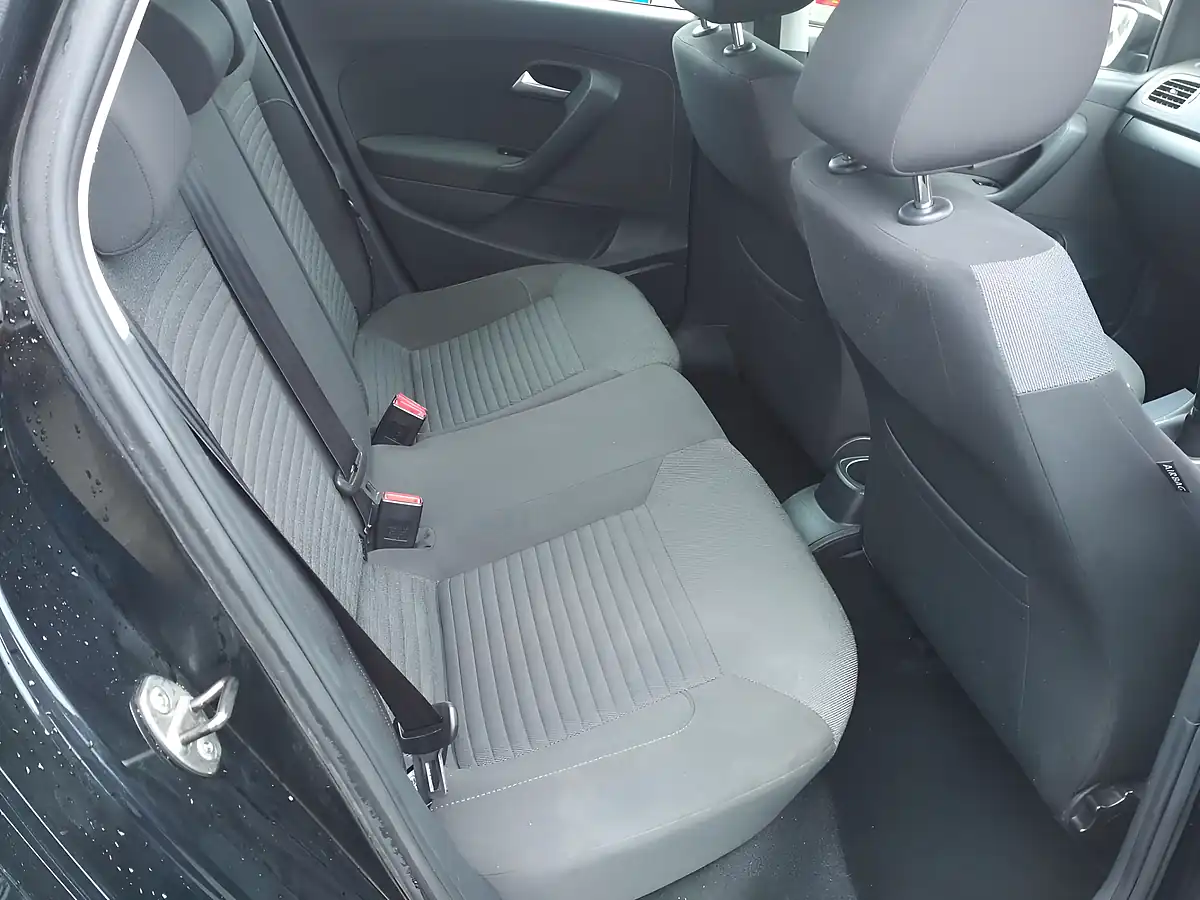 Used 2011 Volkswagen Polo Se Black - Interior and Exterior details 15