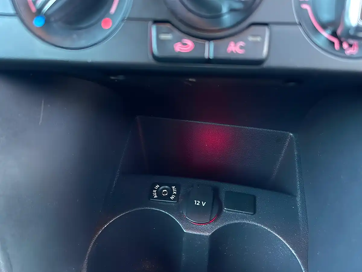 Used 2011 Volkswagen Polo Se Euro 5 3dr Orange - Interior and Exterior details 18