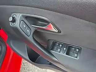 Used 2011 Volkswagen Polo Se Red - Interior and Exterior details 13