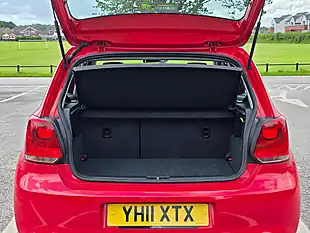 Used 2011 Volkswagen Polo Se Red - Interior and Exterior details 17