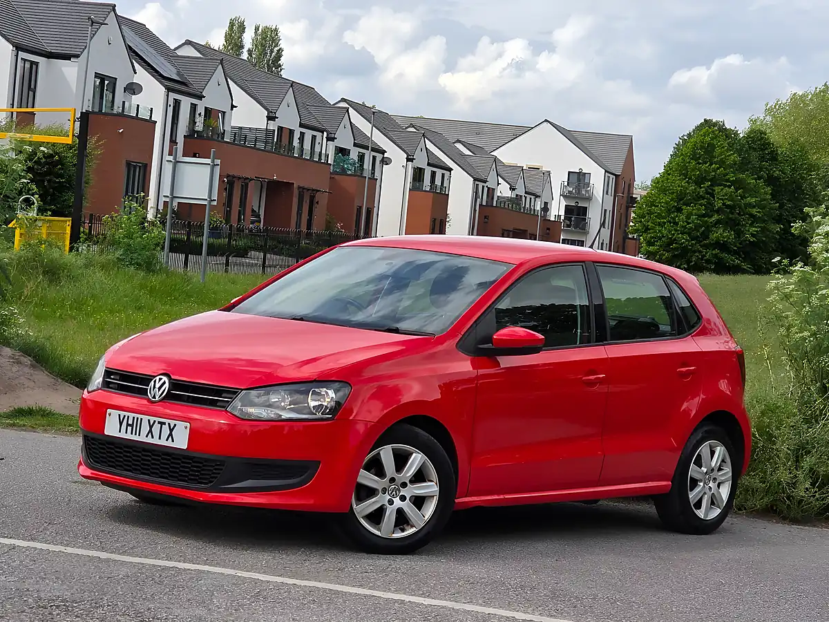 Used 2011 Volkswagen Polo Se Red - Interior and Exterior details 3