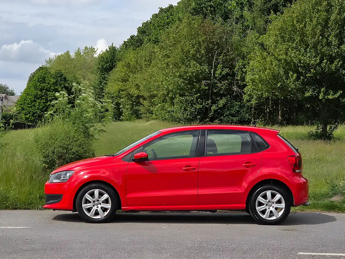 Used 2011 Volkswagen Polo Se Red - Interior and Exterior details 4