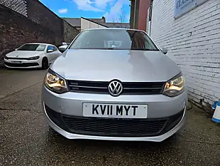 Used 2011 Volkswagen Polo Se Silver - Interior and Exterior details 2