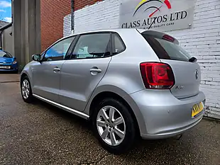 Used 2011 Volkswagen Polo Se Silver - Interior and Exterior details 4